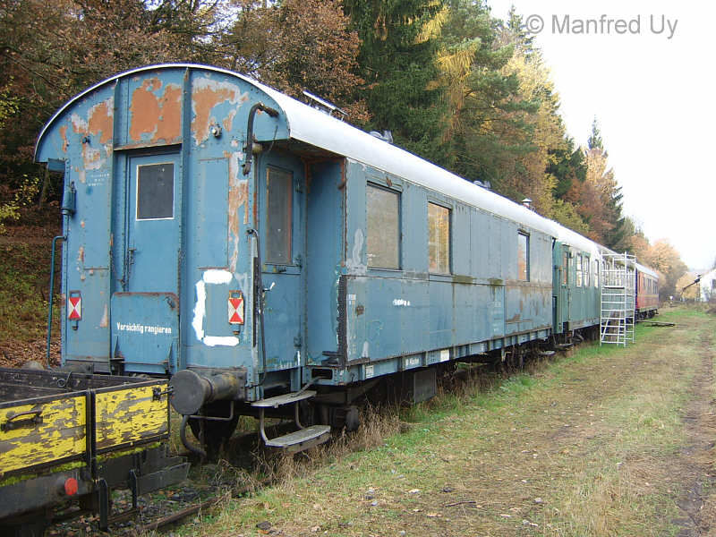 70093